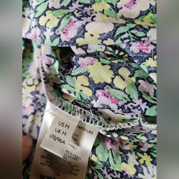 NWT- Maeve Anthropologie - Ashleigh Puff Sleeve Blouse - Size M - Picture 9 of 11